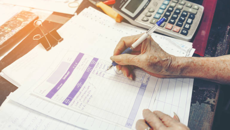 Senior Financial Planning: Helpful tips for caregivers